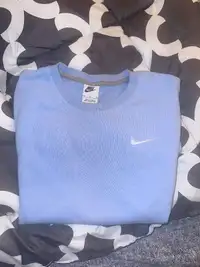 Men’s Nike Sweatshirt Size Medium