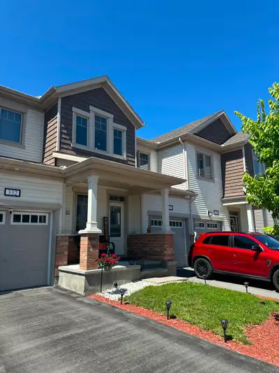 Well-Maintained, Open & Bright 2019-Built Townhome on Half Moon Bay Street — Steps to the New Plaza...