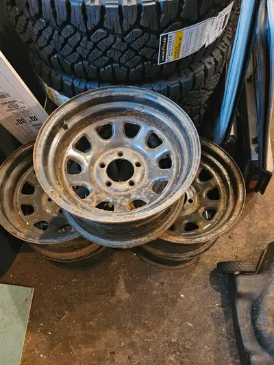 5 15 x8 jeep steel rims need paint