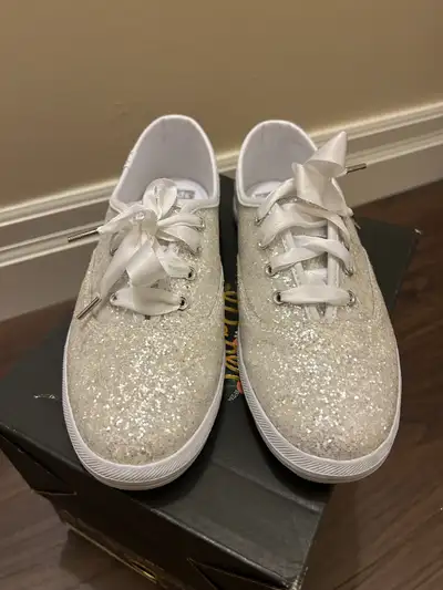 White Ked's Women's Glitter Sneakers - Size 7.5, used one time! it is for $70.00 or best offers.
