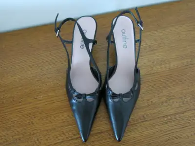 PUMPS / High heeled SHOES by Outline, black, like brand new, View more