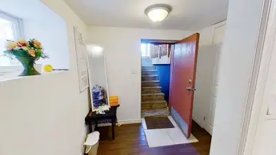 Renovated 2 Bed 1 Wash Basement Apartment near Mohawk College