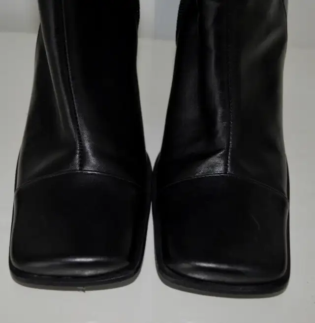 Brown's Italian Black Leather Knee High Boots Size 5 BRAND NEW in Women's - Shoes in City of Toronto - Image 9