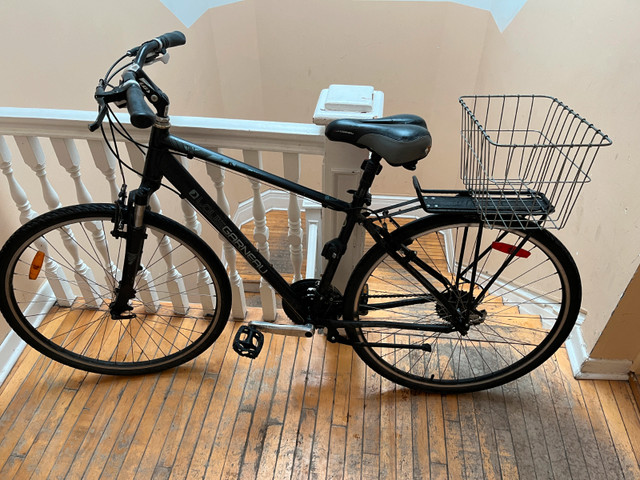 Vélo Louis Garneau (cadre M) dans Randonnée, ville et hybrides  à Ville de Montréal