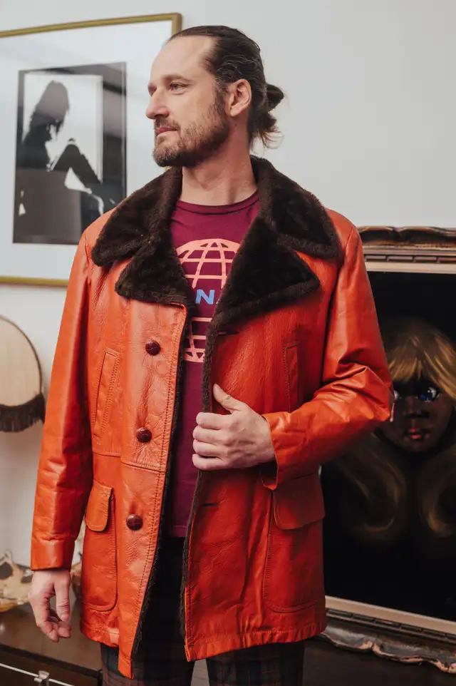 70's Vintage William Barry leather Coat - Shearling Lined in Men's in City of Toronto - Image 3