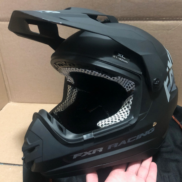 $120 OBO | Matte Black X-Large FXR Torque X Helmet dans Autre  à Fort Saint-John - Image 2