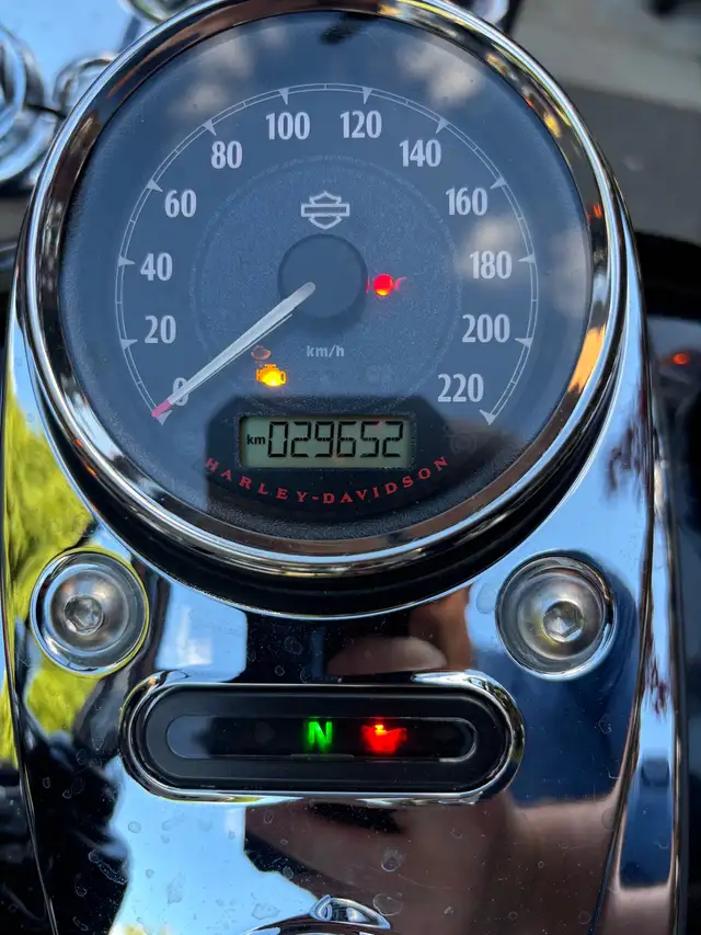 2012 Harley  Dyna Wide Glide in Street, Cruisers & Choppers in Mississauga / Peel Region - Image 6