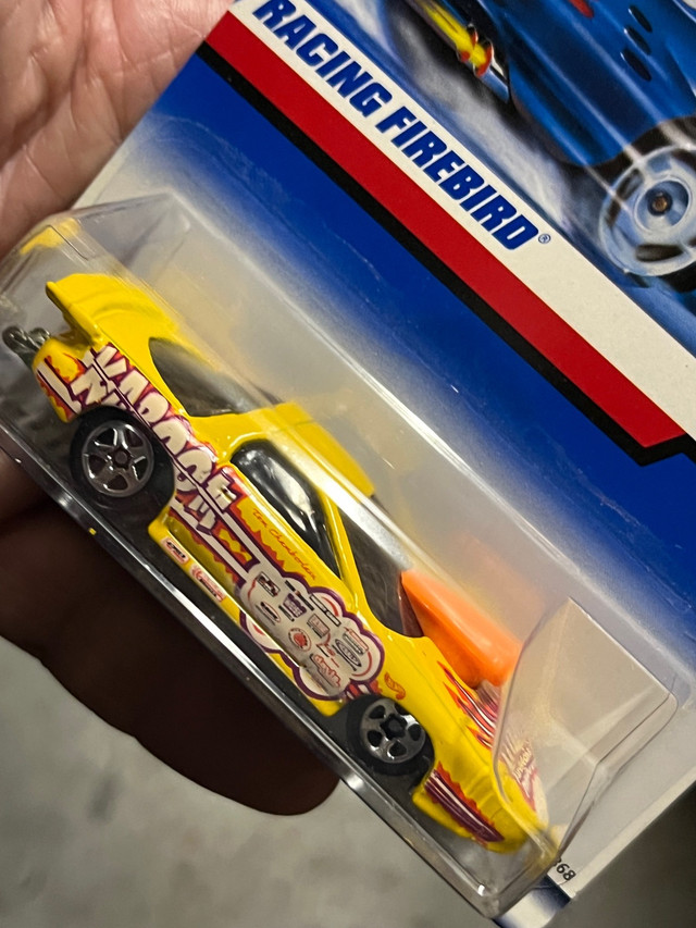 2000 Hot Wheels First Editions 4 of 36 Pro Stock Firebird Yellow in Arts & Collectibles in City of Montréal - Image 2
