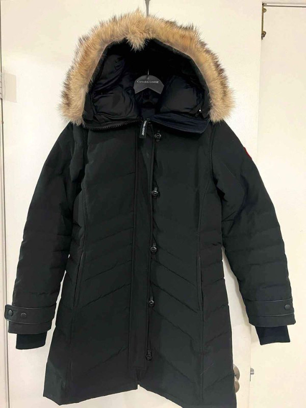 Canada Goose Lorette Parka Fusion Fit Heritage in Women's - Tops & Outerwear in Oshawa / Durham Region - Image 2