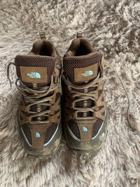 North Face hiking boots sz 7