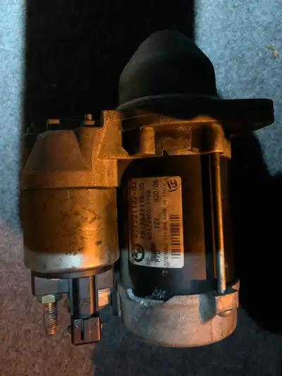 It’s original one off a 2006 323i, tested it and working, will ship anywhere.