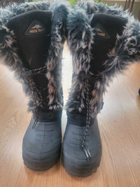 Arctic Tracks Women's Winter Boots Size 5
