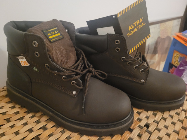 Work boots. dans Chaussures pour hommes  à Laval/Rive Nord