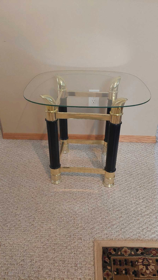 EUC End table in Other Tables in Red Deer - Image 3