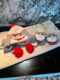 Cute Set - Monkey Hat and Mittens
