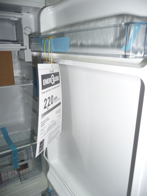 Danby Diplomat 3.3 cu. ft. Compact Refrigerator in Refrigerators in London - Image 4