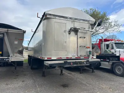 2012 Stargate quad axle and dump. Spiff Compliant. Brand new box liner. Brand new roll tight waterpr...