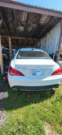 Parting out 2016 Mercedes-Benz 