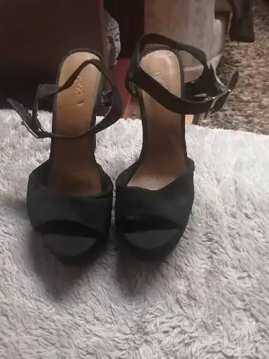 Women's shoes $5 each, View more