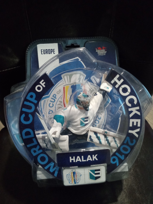4 Figurines LNH gardiens de but dans Hockey  à Laval/Rive Nord - Image 2