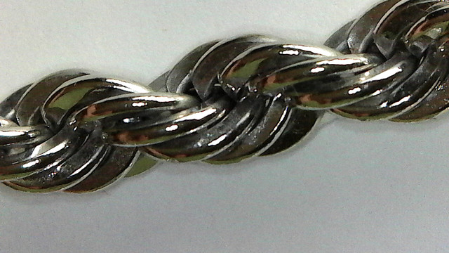 Vintage Monet Chrome Rope Chain Necklace - 19" in Jewellery & Watches in Ottawa - Image 2