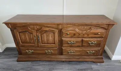 Solid Oak Wood Bedroom Set, 4 Pieces., View more