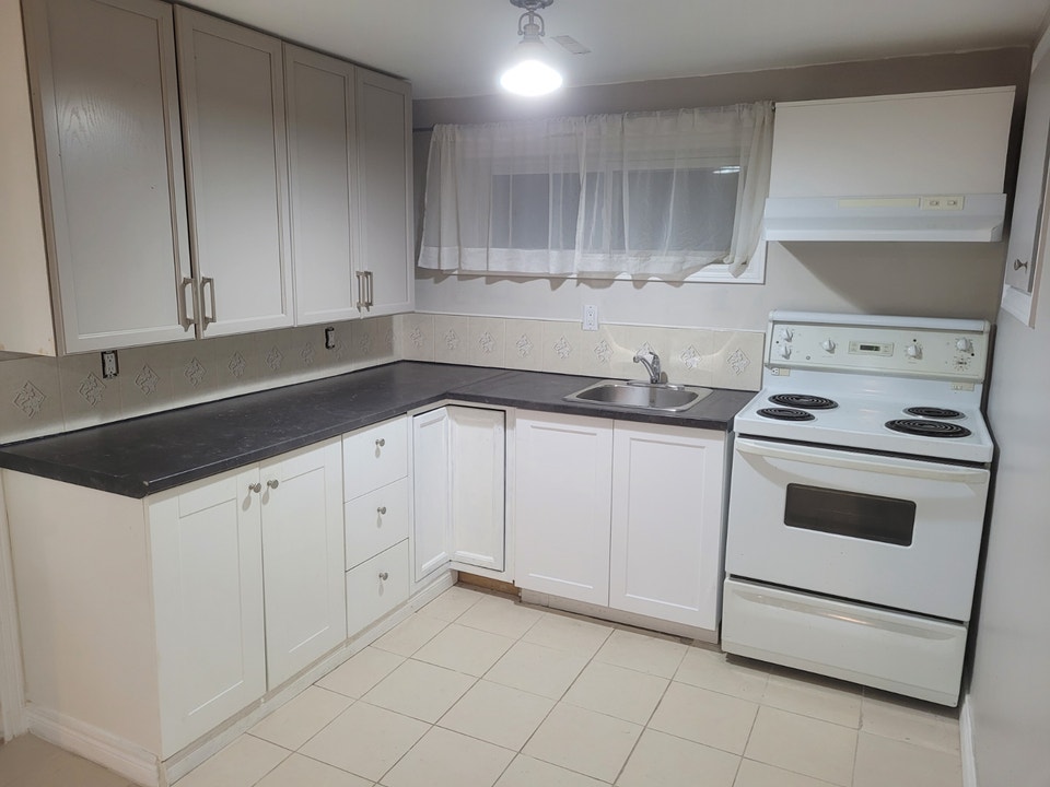 Bright Walkout Basement Apartment For Rent in Bolton 5
