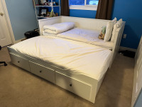 Bed convertible to queen size bed with 3 huge Drawers