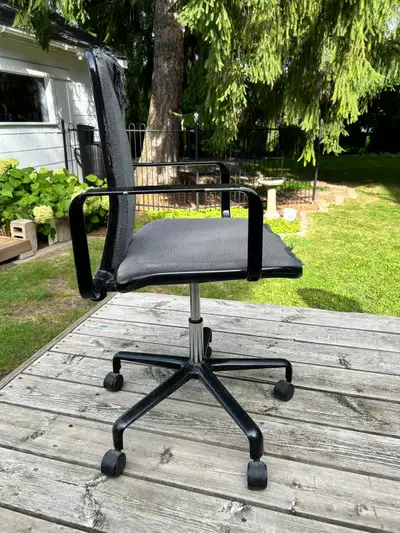 Supporto Chair - Fred Scott - Hille, View more