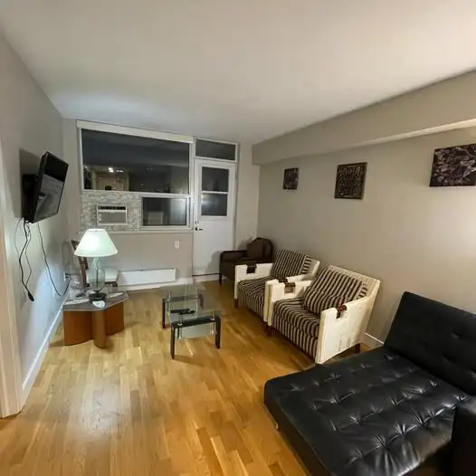 Furnished one-bdr apt, Gerard & River, TTC 505 & 506, May intake