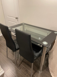 Dining set - 1 table, 4 chairs 