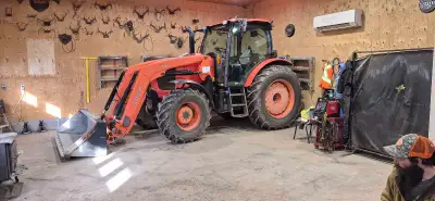 2018 Kubota tractor for sale m6- 141 1065 hours