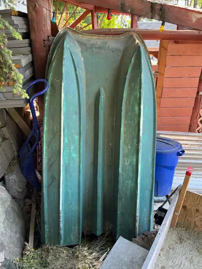 Fiberglass twin hull fishing boat. Basic small boat. In good shape. Needs motor but has paddle locks...