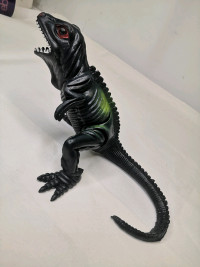 Vintage 5.5” Toy Lizard hard rubber Figure
