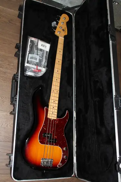 Fender USA 60th Ann Pbass Mint Cond. New $2675 Sell $1550 TRADES, View more