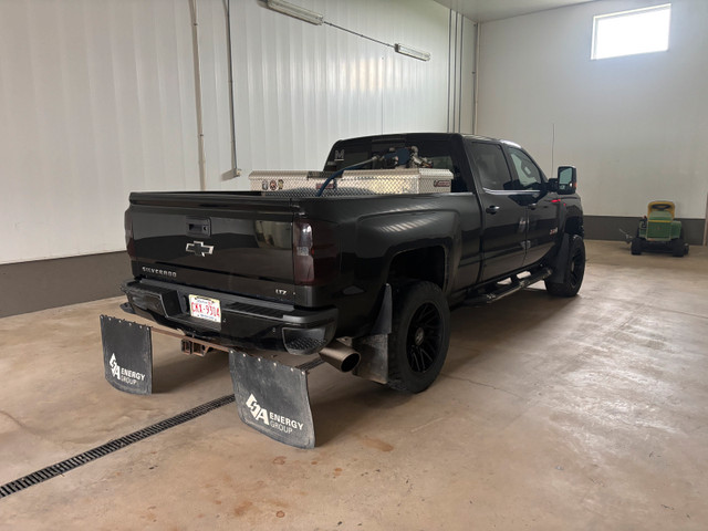 2018 Duramax 2500 in Cars & Trucks in Lethbridge - Image 3