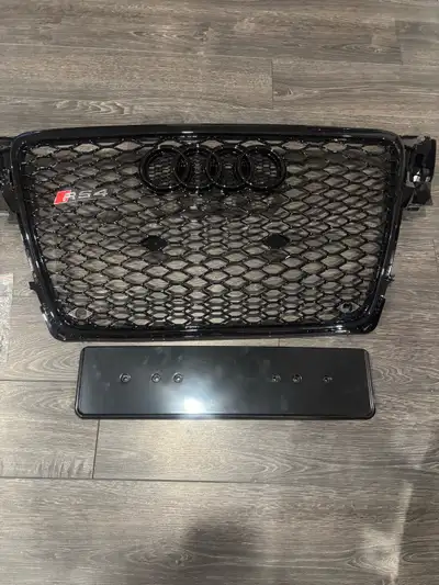 I'm selling a used OEM gloss black grille for the 2008-2012 Audi A4/S4 models. It's in brand new con...