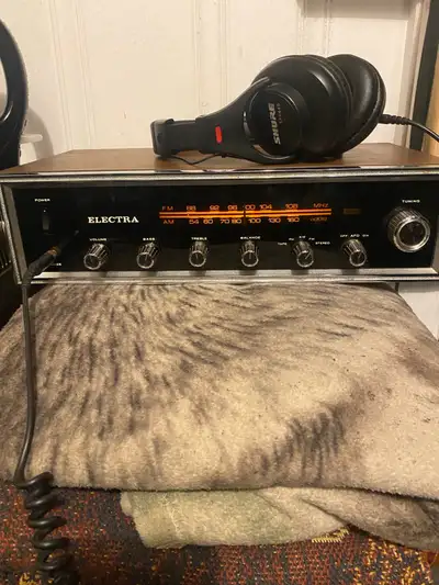 Vintage Electra Radio Receiver!, View more