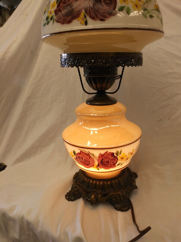 1 belles lampe peint a la main dans Éclairage intérieur et plafonniers  à Longueuil/Rive Sud - Image 3