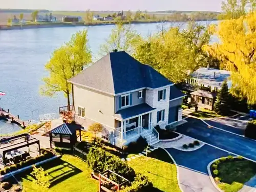 Exclusive Preview｜4-Bedroom Riverside Villa · Private Dock · Stunning Sunset Views Experience refine...