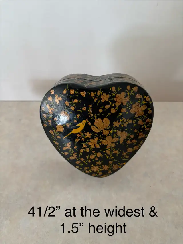 . One of a kind Hand crafted jewelry/ trinkets Kashmiri box in Storage & Organization in St. Albert - Image 2