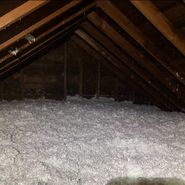 Blown-in attic insulation in Insulation in Lethbridge - Image 3