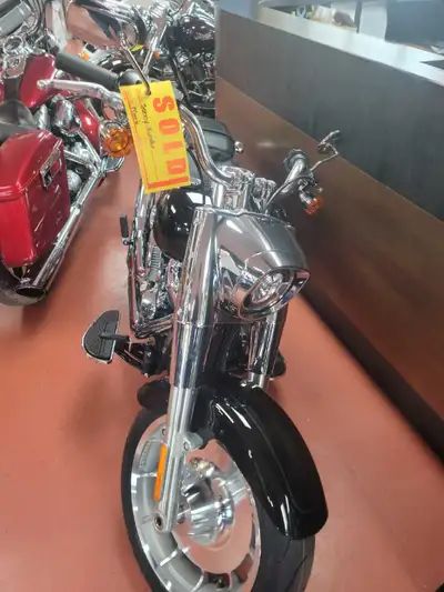 Bike The 2022 Harley-Davidson Fat Boy 114 is a cruiser known for its muscular design and powerful Mi...