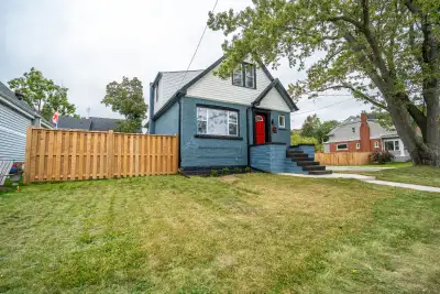 This bright and spacious upper unit is ideally suited to tenants seeking a quiet, recently renovated...