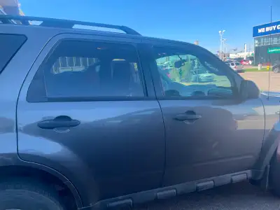 $2700 OBO contact me to view or purchase
