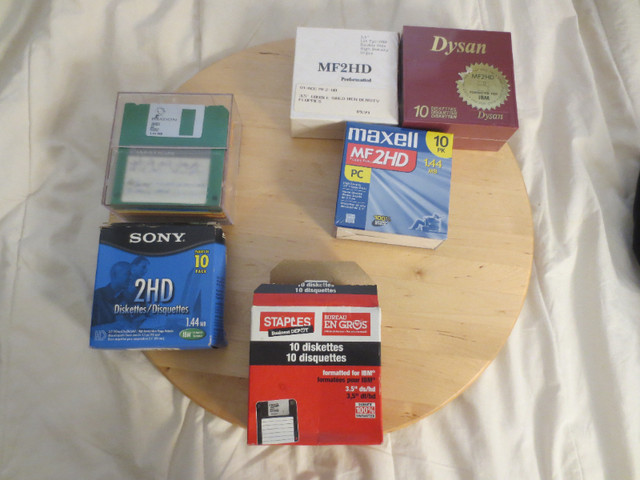 6 pack Floppy Disks: Maxell  Dysan new old stock, in plastic $20 in Other in Timmins