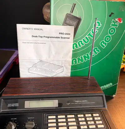 REALISTIC PRO 2024 EARLY 1990"S SCANNER I N EXCELLENT CONDITION...WORKS GREAT.. ORLEANS AREA