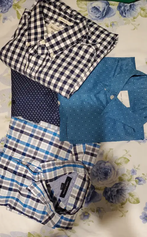 LIKE NEW Tommy Hilfiger Check Shirt. Size-Small. Blue Checkers. in Men's in Mississauga / Peel Region - Image 11