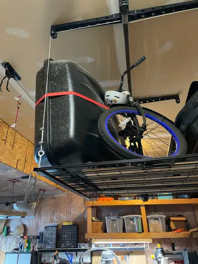 Roof mount cartop carrier, 17 cubic feet. Strap on type.