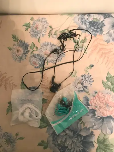 Wired in-ear headphones headset earbuds, View more